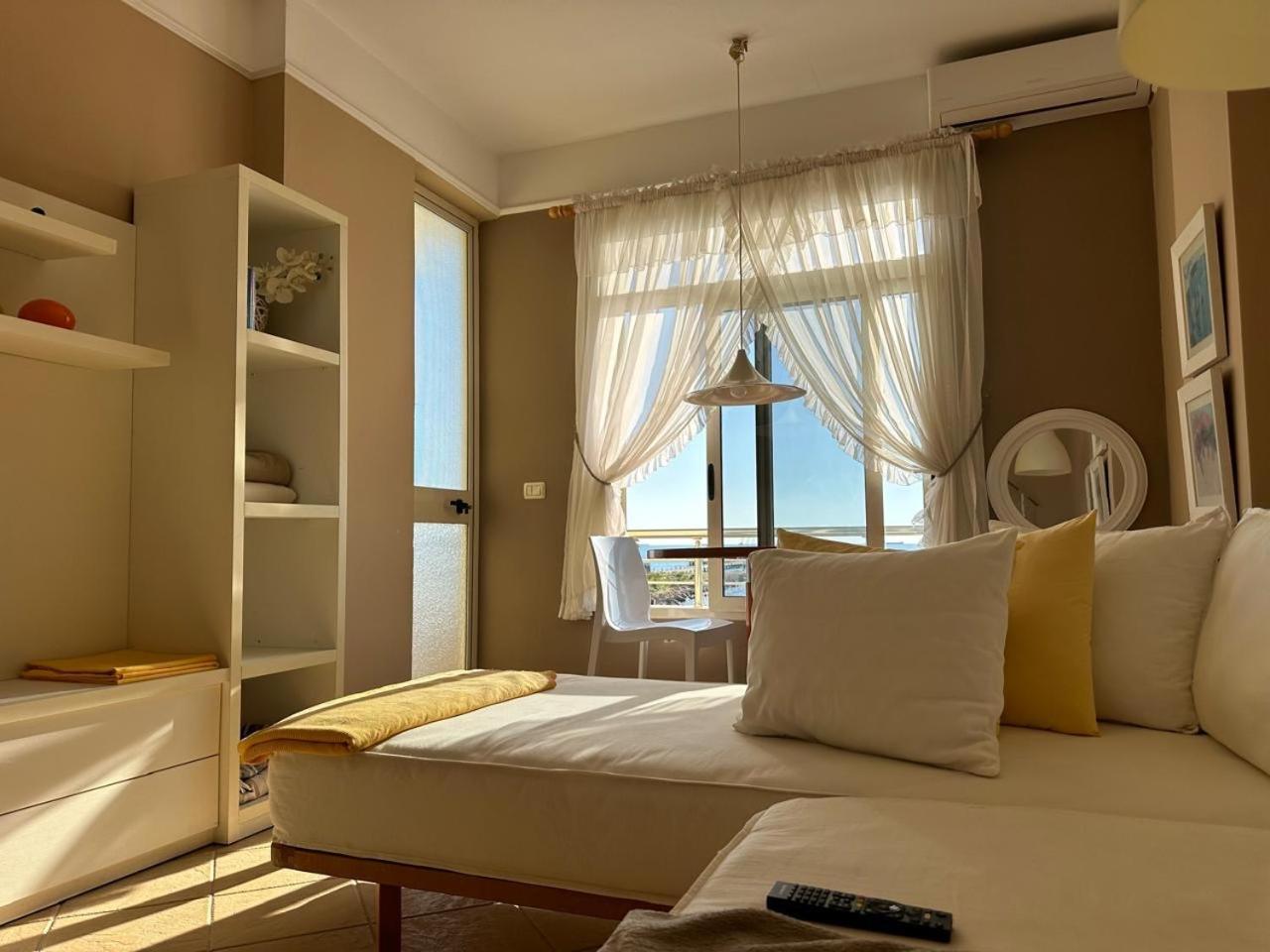 View! Seaside Apartment *